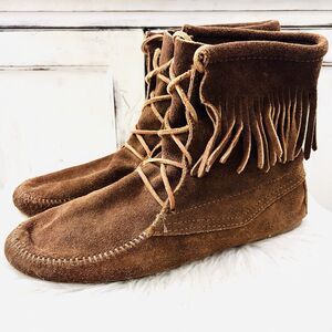 Minnetonka Tramper Brown Fringe Lace up Ankle Boot Moccasins - Womens Size 10